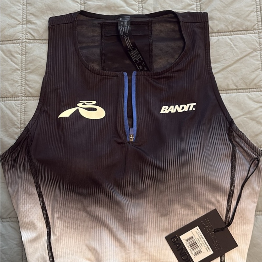 Bandit (L) Ares Flex Zip Front Crop